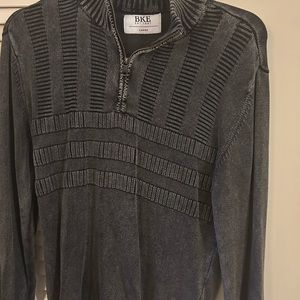Buckles Men’s Sweater Large